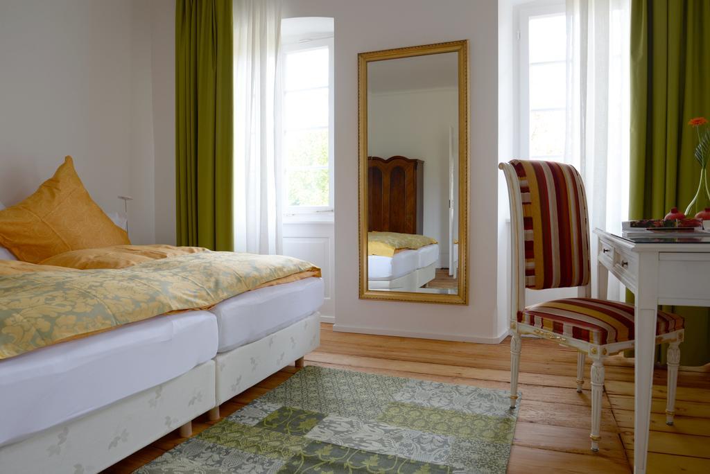 Alte Apotheke Bed&Breakfast Karlsbad Exterior foto